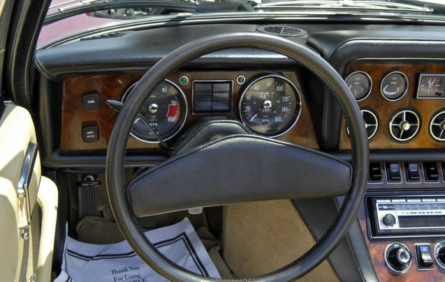 Панель приборов Jensen Interceptor II 1969 года  (фото 8 из 31)
